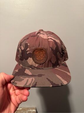 RVCA Men’s Brown Camo Snapback Hat